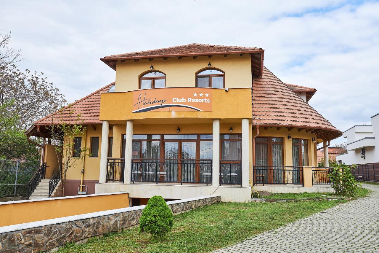 Holidays Club Resorts Hajdúszoboszló Exteriör bild