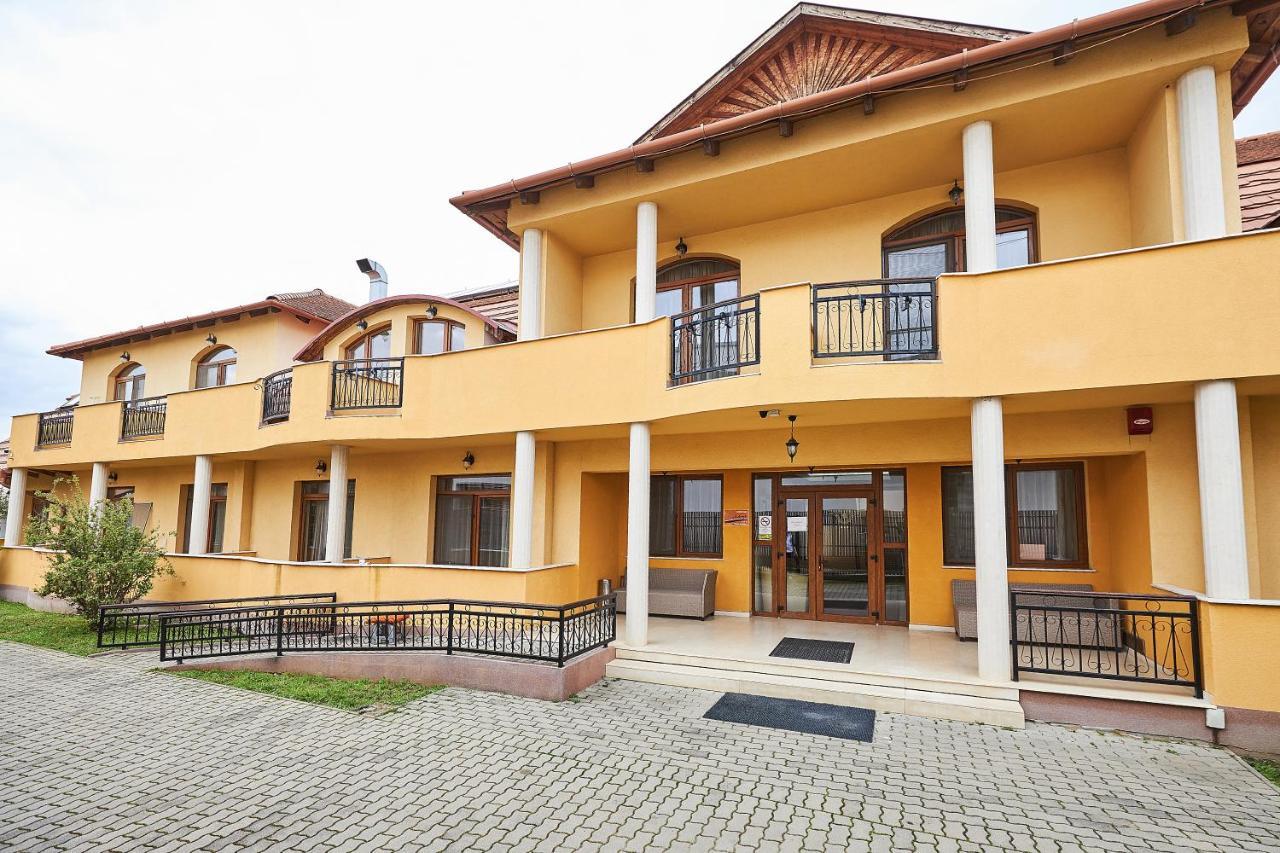 Holidays Club Resorts Hajdúszoboszló Exteriör bild